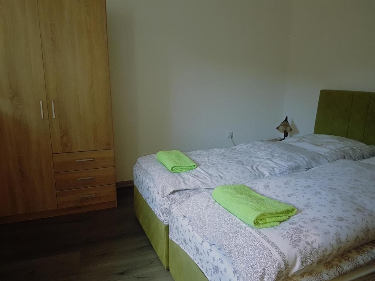 Em Apartment Sarajevo Rum bild