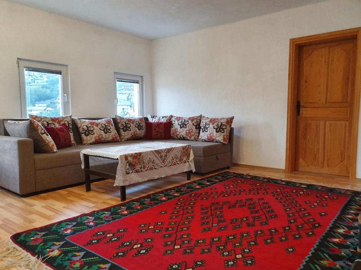 Em Apartment Sarajevo Exteriör bild